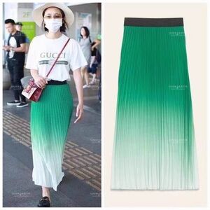 Elegant Green Ombre Pleated Skirt